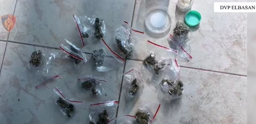 Kthyen lokalin në “pikë” droge, arrestohen 3 persona në Elbasan
