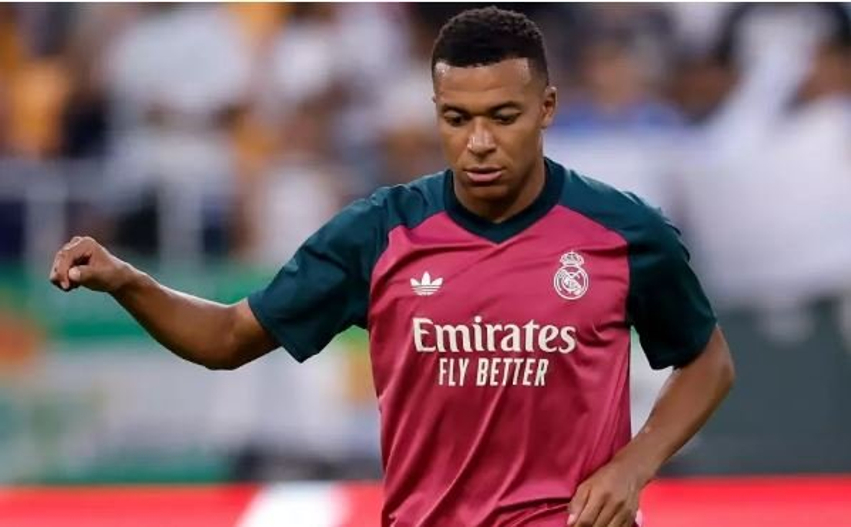 Mbappe sqarohet