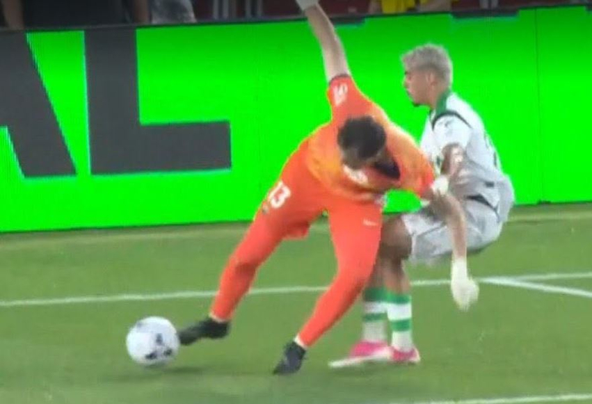 Flick konfirmon Szczesnyn si portierin e dytë të Barcelonës