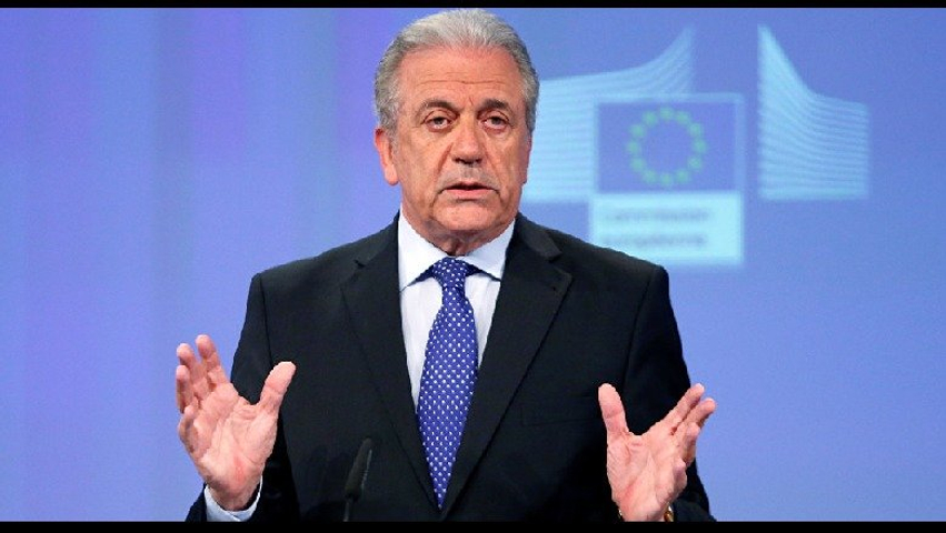 Parlamenti grek i heq imunitetin ish komisionerit Avramopoulos