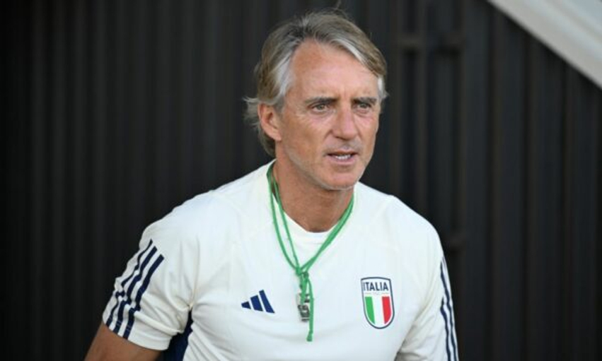 Roberto Mancini e publikon listën e Italisë