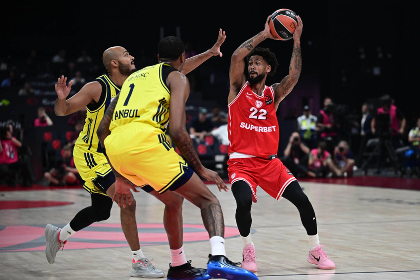 Reali synon t i revanshohet Olympiacosit