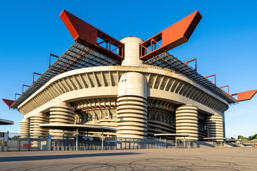 100-vite-histori-ne-san-siro-nga-derbi-i-madonnines-te-koncertet-madheshtore