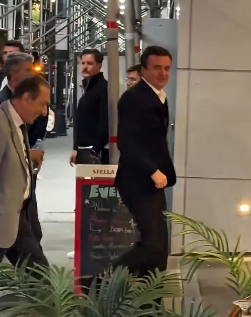 “Mirë se erdhe, Albin!” – Publikohet pamja e Kurtit në New York