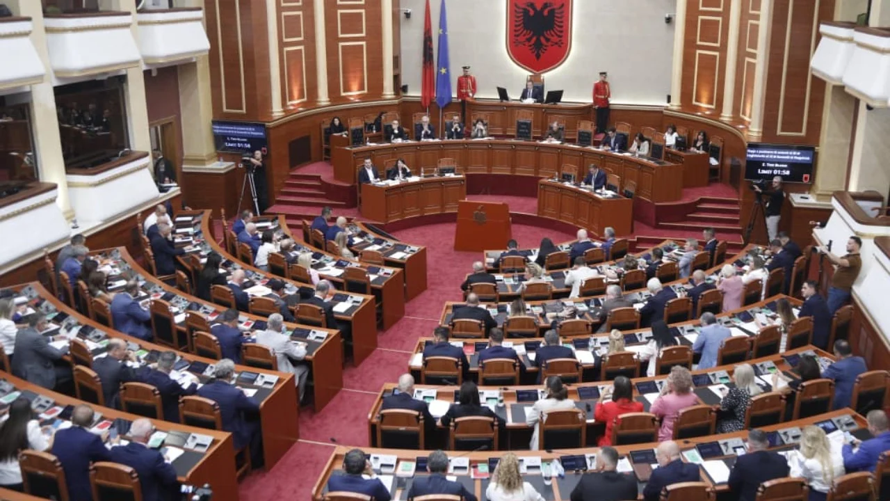Më 8 tetor miratohet harta e re territoriale/ Votat në favor të mazhorancës, PD kundër
