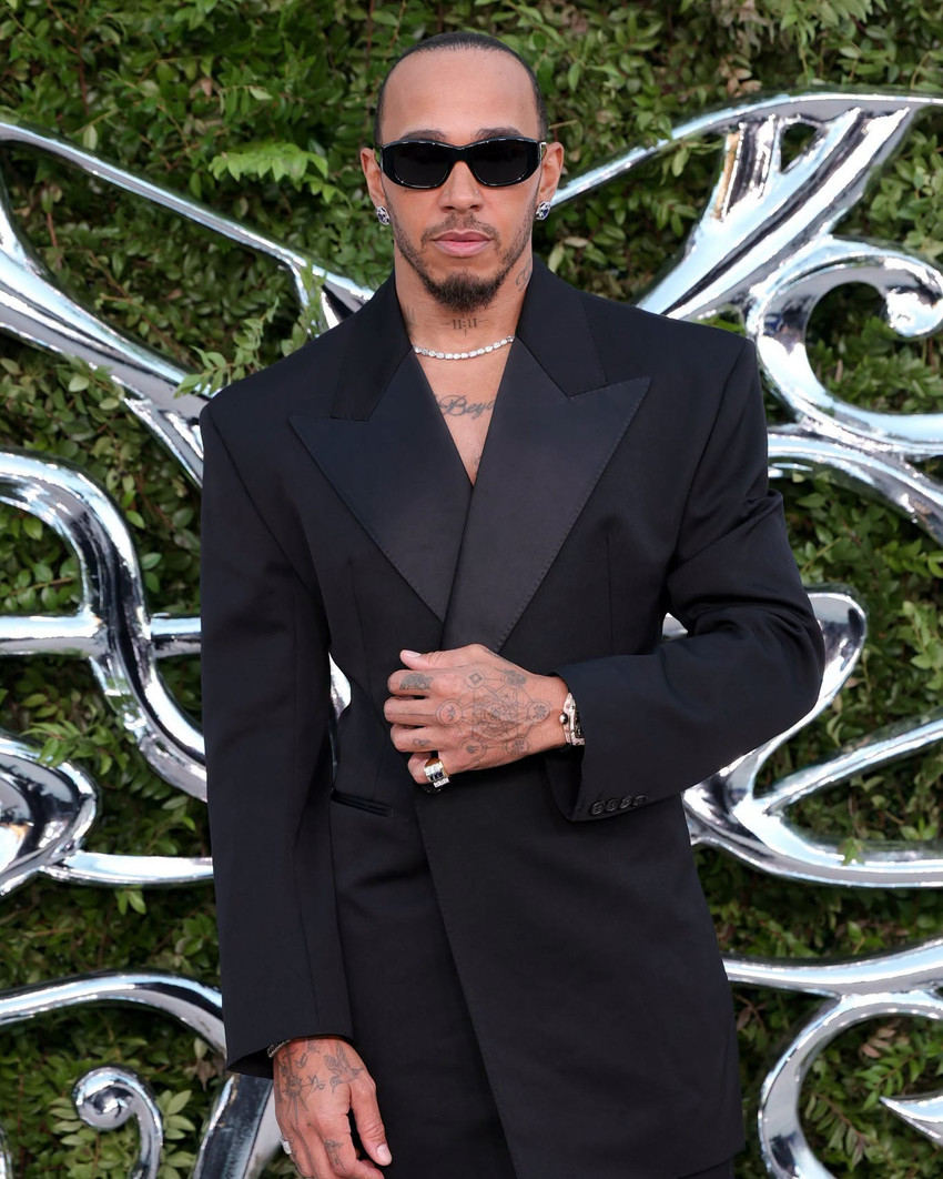 Kim Kardashian dhe Lewis Hamilton shfaqen së bashku në tapetin e kuq 3 Image