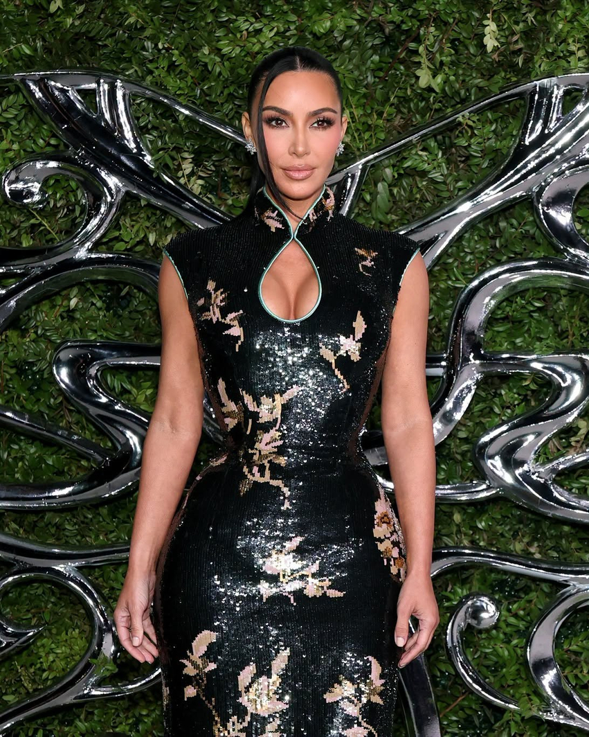 kim-kardashian-dhe-lewis-hamilton-shfaqen-se-bashku-ne-tapetin-e-kuq