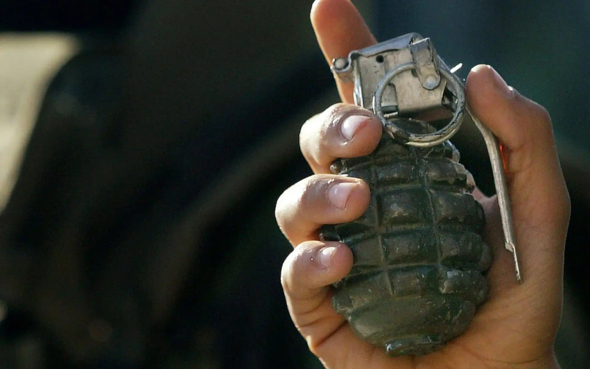 Fëmijët gjejnë granatë dore në Vushtrri  policia sekuestron edhe 9 gëzhoja