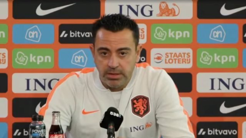 Xavi Hernandez dhe himni holandez ku përmendet dhe Spanja