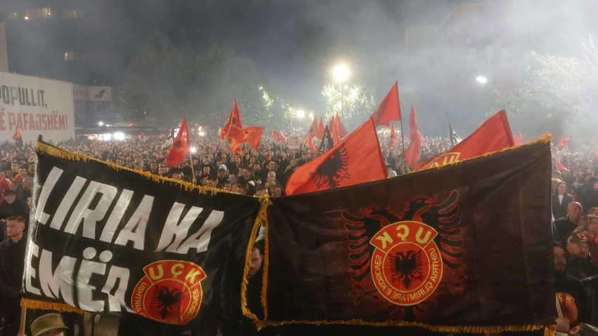 Për të shtatën natë me radhë  protestohet në Prishtinë