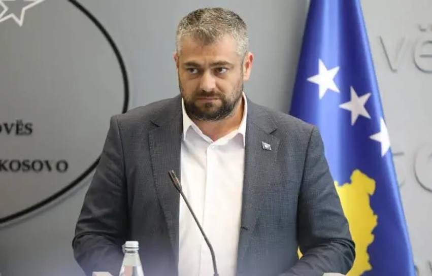 Andin Hoti  Beteja juridike dhe diplomatike për mbrojtjen e luftës së UÇK së vazhdon