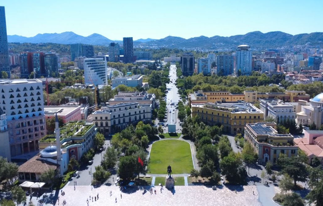Të dielën ‘Tiranathlon’/ Ja rrugët ku do të kufizohet qarkullimi i automjeteve në kryeqytet dhe linjat urbane qe do devijojnë