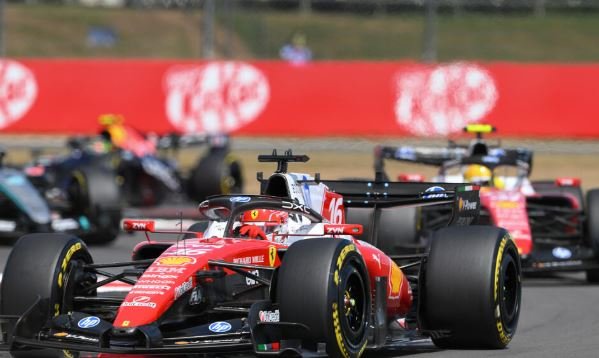 Teorikisht, pista e Madrid duhej t’i përshtatej makinës Ferrari SF-26