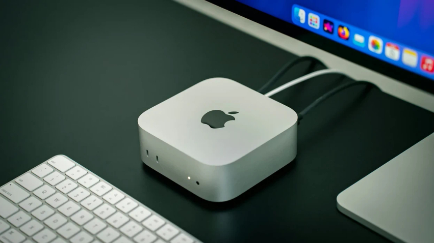 apple-synon-te-sfidoje-microsoftin-dhe-nvidia-n-me-mac-et-e-rinj-ne-garen-per-uljen-e-kostove-te-ai