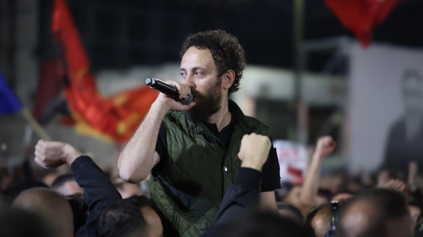  Liria është edhe përgjegjësi    mesazhi i Hazirit në natën e tetë të protestës
