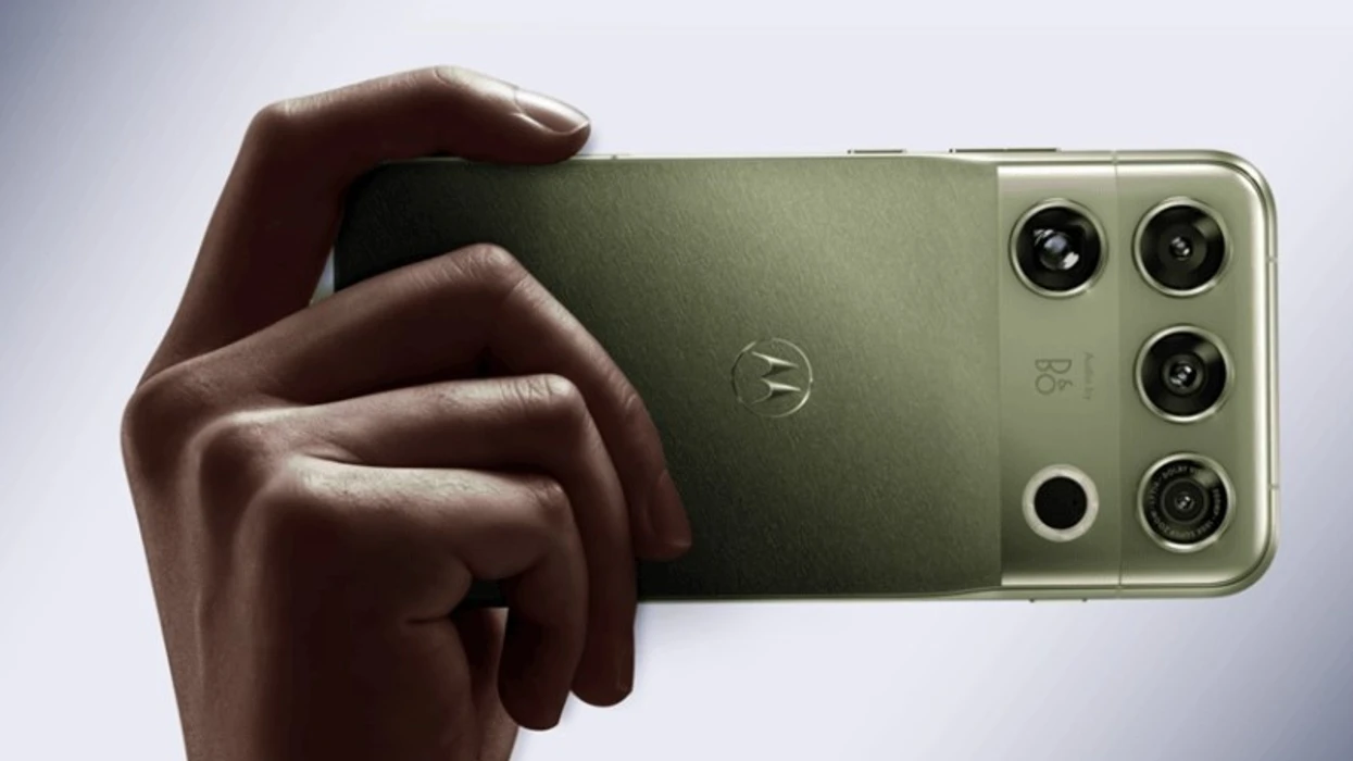 Prezantohet Motorola Signature 27