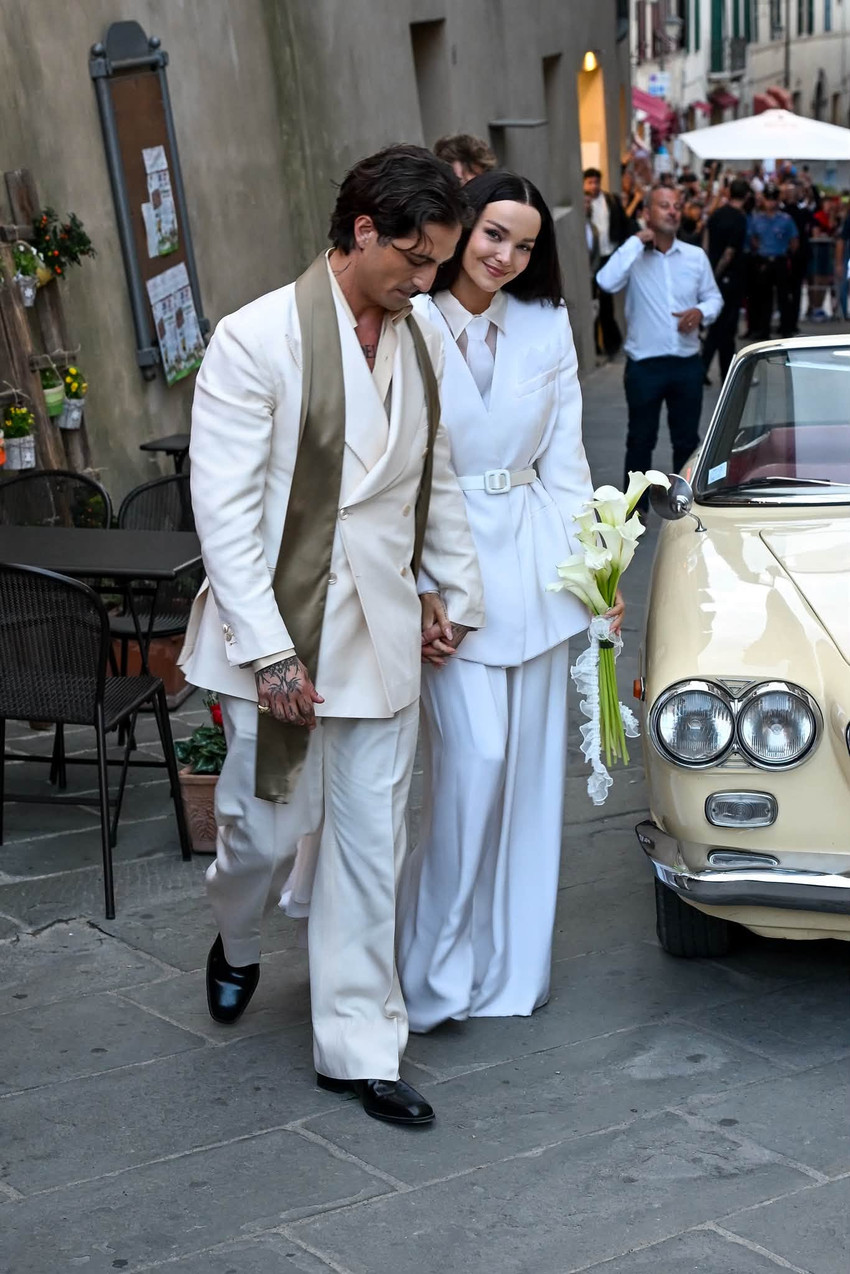 Dove Cameron dhe Damiano David martohen në Itali 2 Image