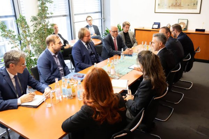 Zulfaj kërkon mbështetjen e Bundestagut për shqyrtimin e aplikimit të Kosovës në BE