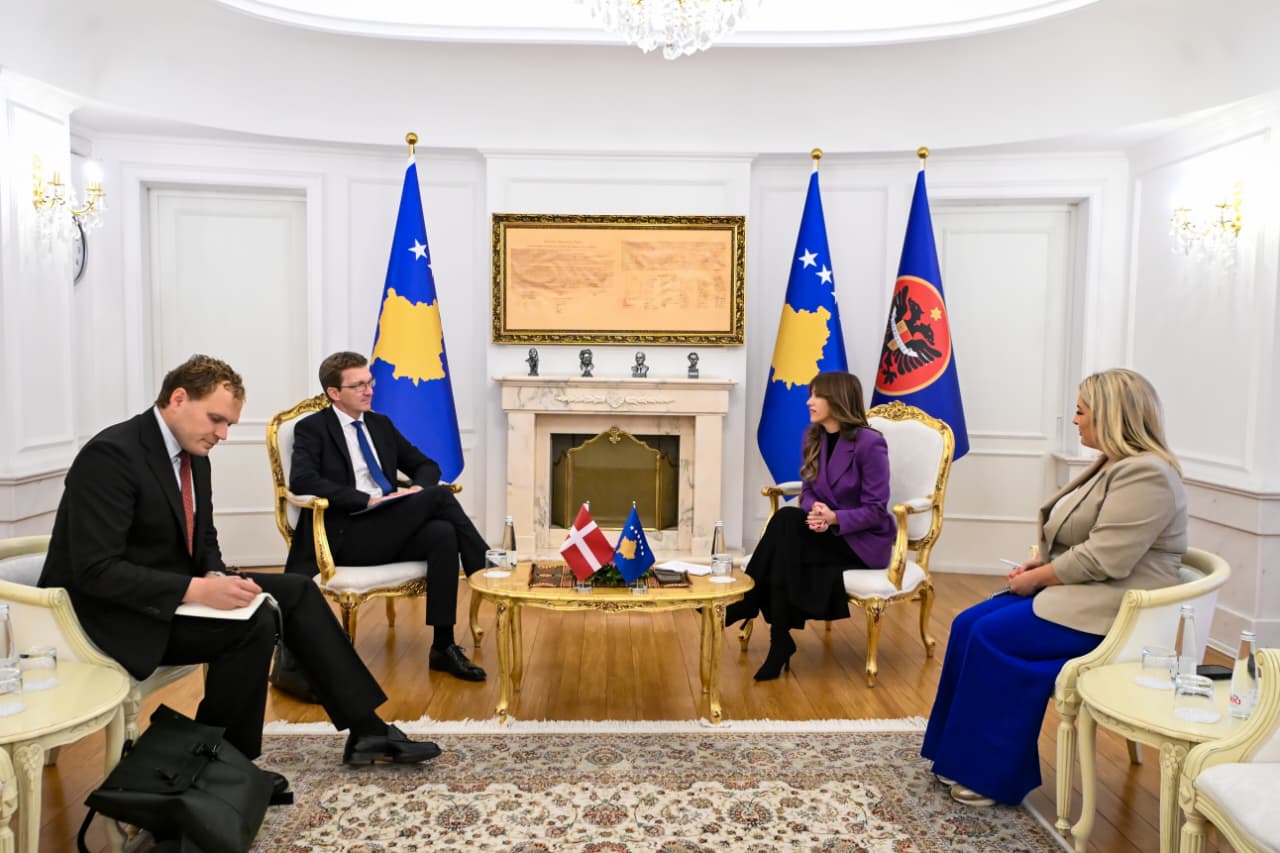 Haxhiu takohet me ambasadorin jorezident të Mbretërisë së Danimarkës në Kosovë