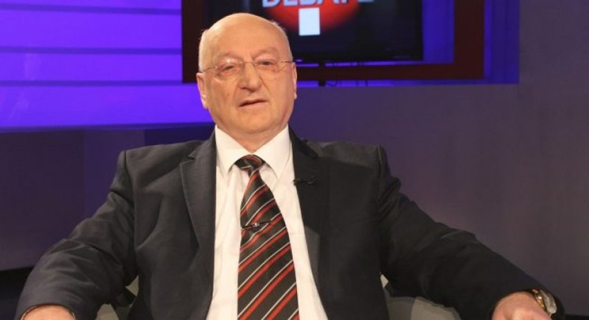 Agjenturat komandojnë Shqipërinë