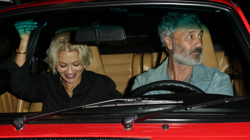 rita-ora-ne-nje-dalje-romantike-me-bashkeshortin-cifti-fotografohet-pas-darkes-ne-los-angeles