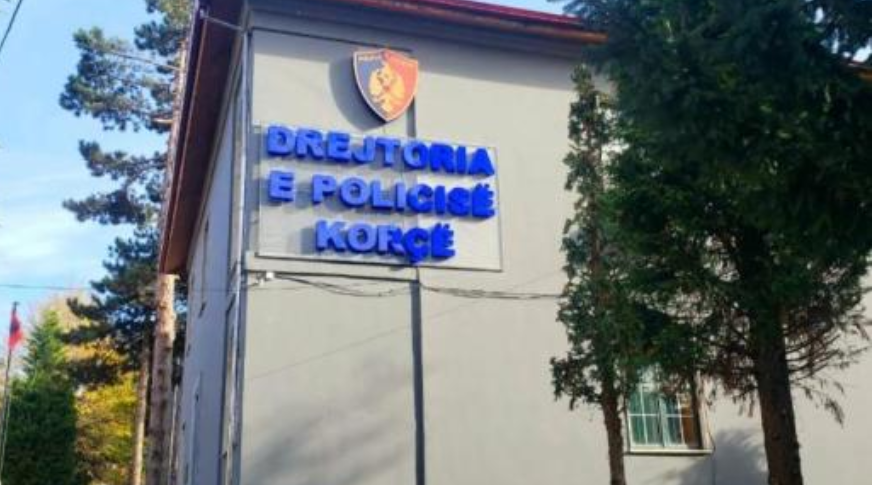 Po transportonin emigrantë të paligjshëm dhe u përplasen me automjetet e policisë, një i proceduar e dy në kërkim