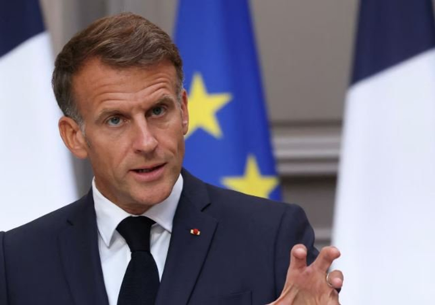 Macron jep alarmin për Rusinë  Presidenti francez  Përgatitje për të mobilizuar 300 mijë trupa të tjera për luftën