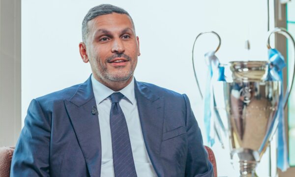 Kryetari i Manchester Cityt reagon me një letër