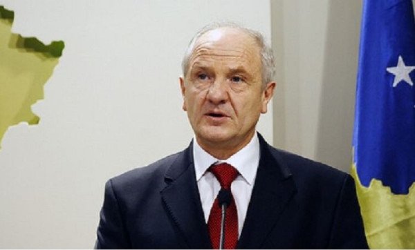 ​Fatmir Sejdiu dha dorëheqje nga posti i presidentit 16 vjet më parë