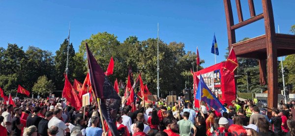 ​Protesta kundër aktgjykimit të Speciales në Shkup, Gjenevë, Oslo dhe Melburn