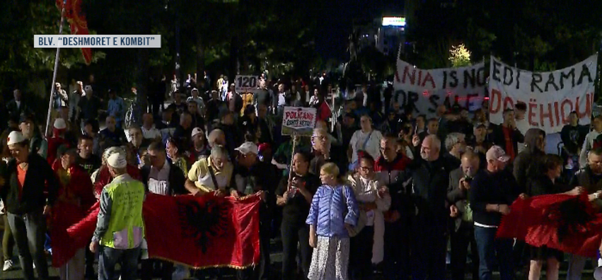  Shitet qeveria   nis marshimi i protestuesve drejt Kryeministrisë