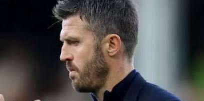 Man United vazhdon t’i besojë Carricku-t, por Howe mbetet alternativë