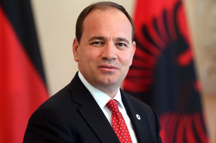Leskaj kujton Presidentin Bujar Nishani: Na mungon të gjithëve në Partinë Demokratike